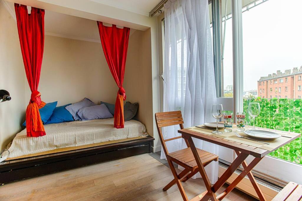 Appartement With Balcony Paris