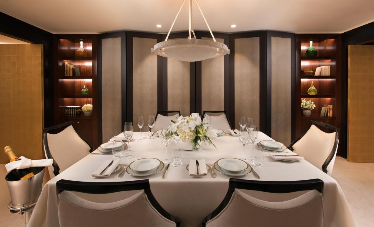 Barriere Fouquet's Hotel
