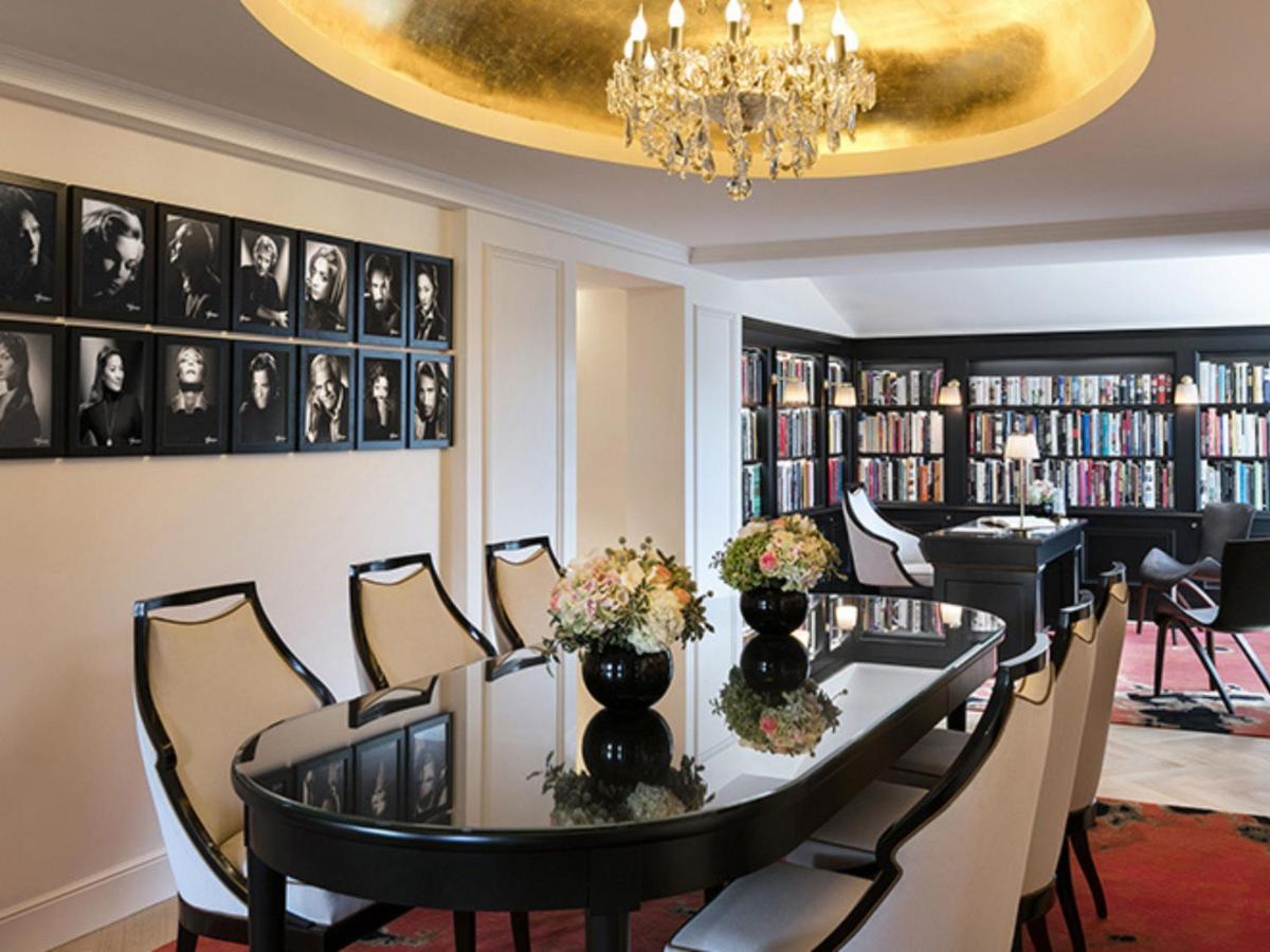 Barriere Fouquet's Paris