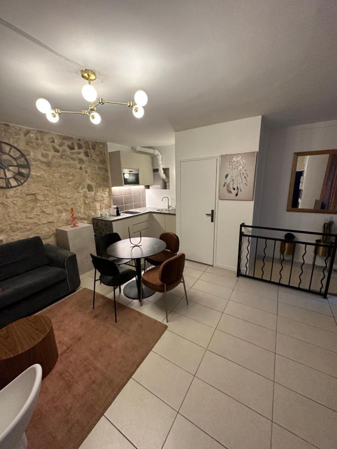 Temple Apartments Paris Apartment