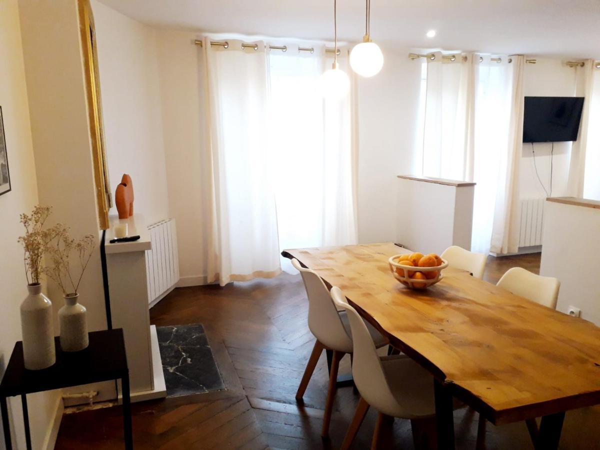 Champs Elysees Luxury Apartment *