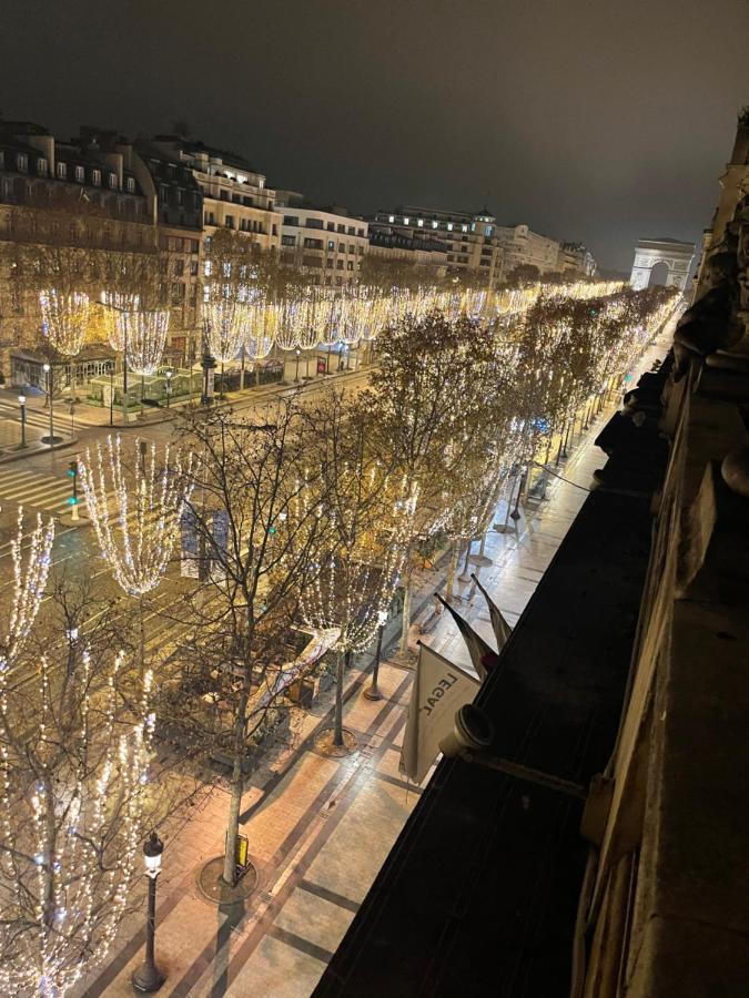 élysées Vip Appartement *