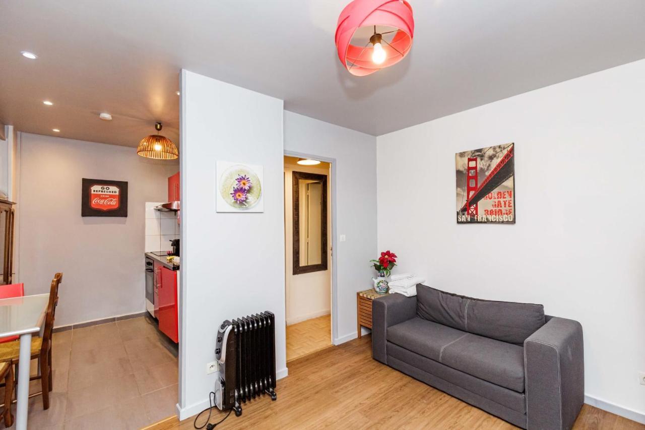 Apartment Charming 40m In The Heart Of Paris