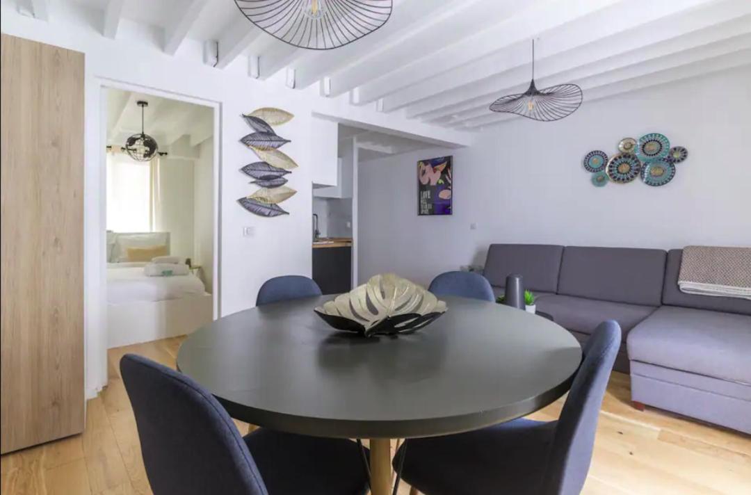 Apartment Grands Boulevards 41 Paris