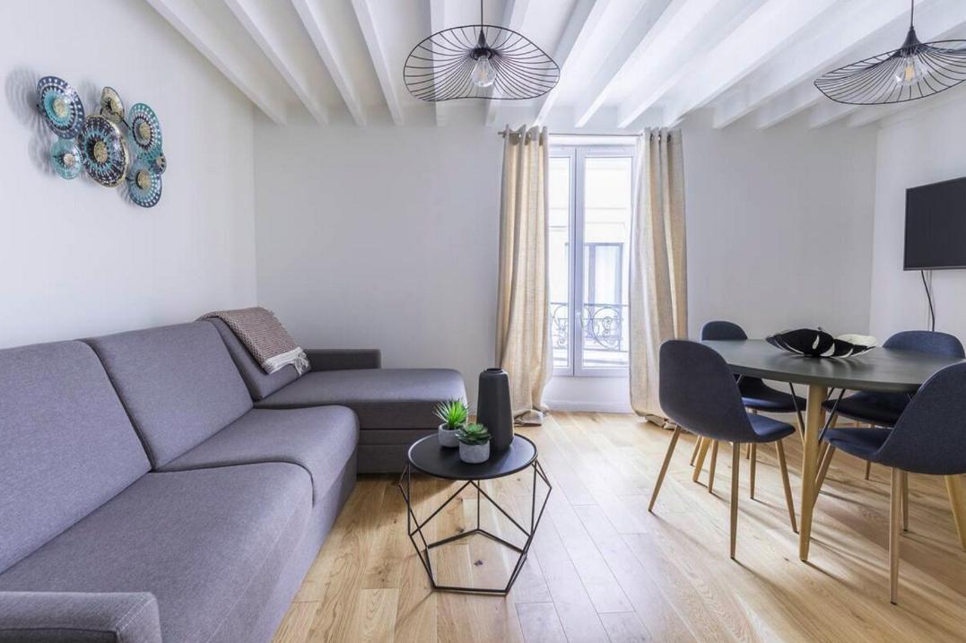 Apartment Grands Boulevards 41 Paris