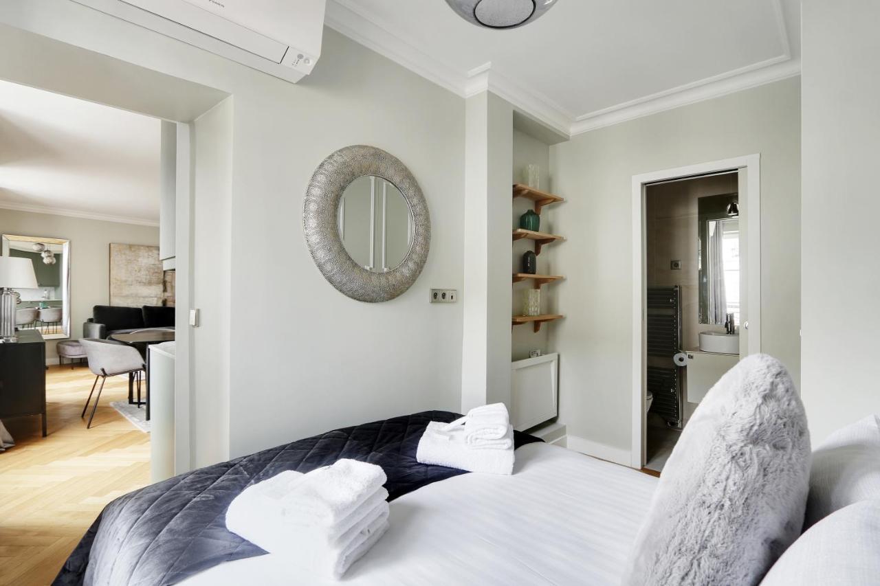 Apartment Pick A Flat's In Montmartre - Rue Lepic