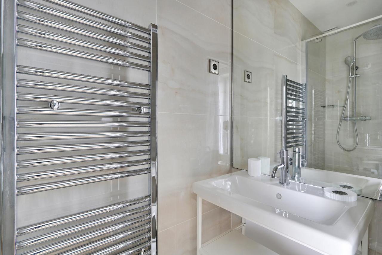 Pick A Flat's In Montmartre - Rue Lepic Apartment Paris