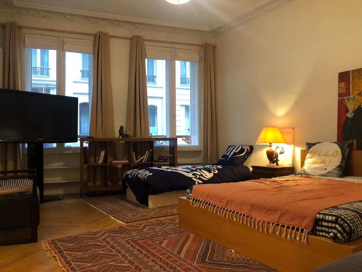 Apartment Cosy 2 50m2 Parisian Classic Flat - Passy, 16th Arrondissement, Near Eiffel Tower