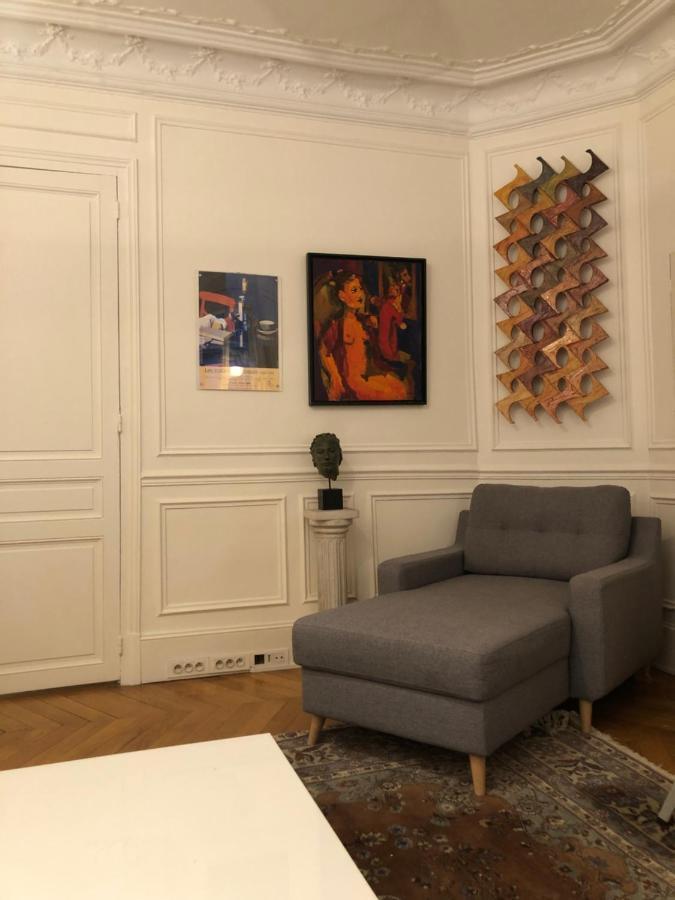 Cosy 2 50m2 Parisian Classic Flat - Passy, 16th Arrondissement, Near Eiffel Tower