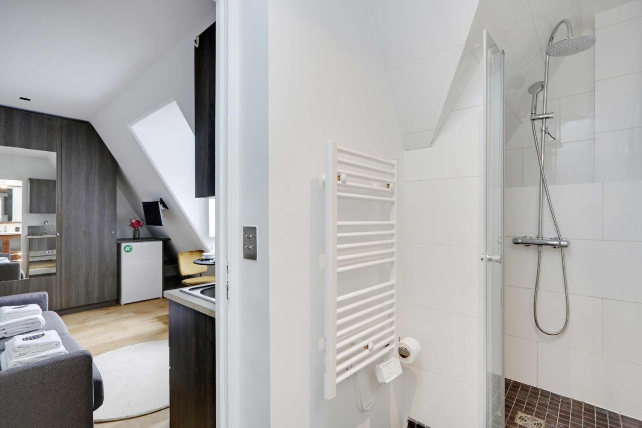 Superb Studio-2p- Arc De Triomphe Porte Maillot 51 Apartment *