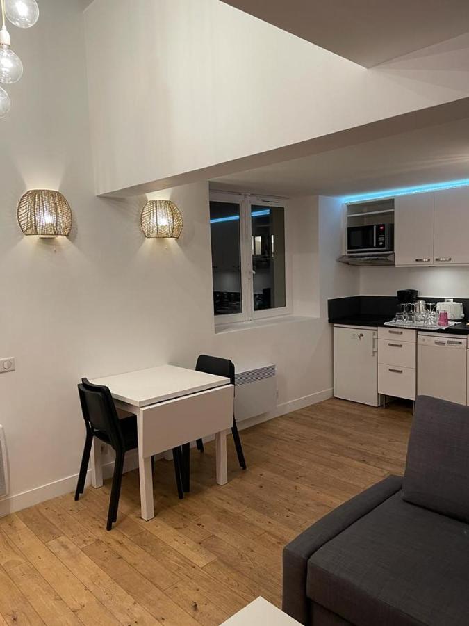 Duplex Canal St Martin Apartment