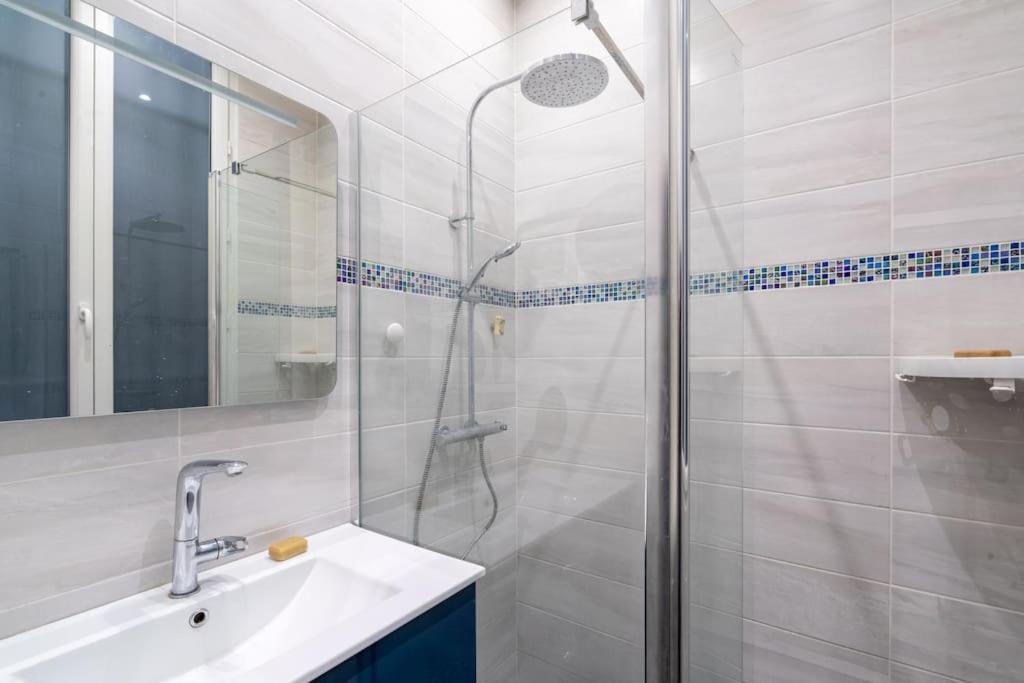 Apartment Grand Duplex Montmartre Paris