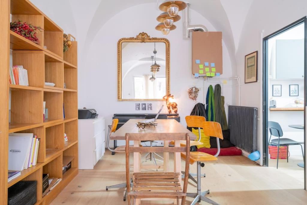 Grand Duplex Montmartre Apartment *