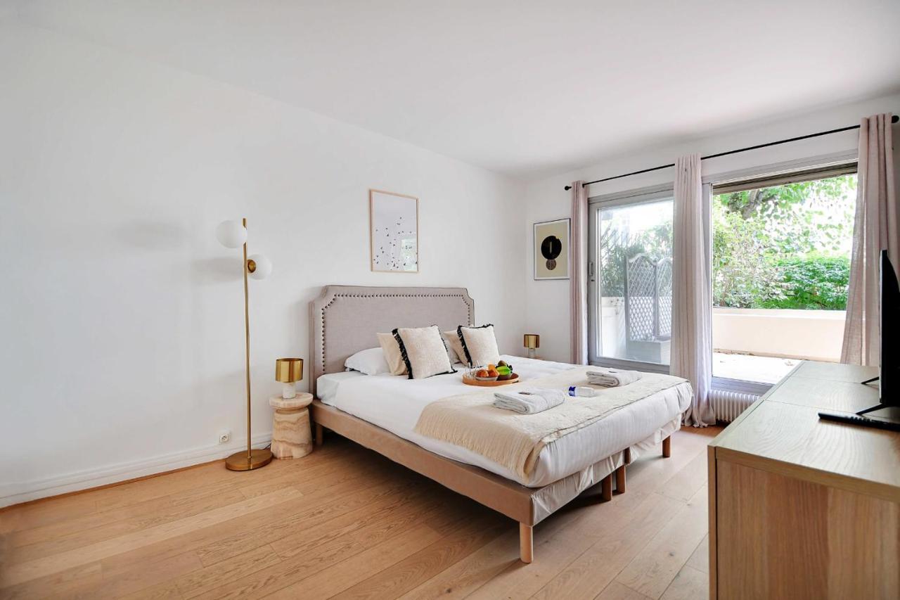 Elegant - 2br-6p - Tour Eiffel Apartment *