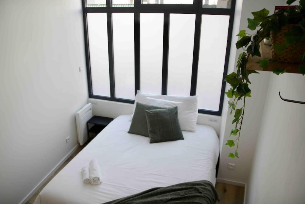 Another Brick In The In Sleeps 9 Apartment