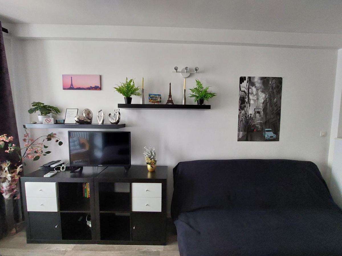 Apartment Louvre Paris