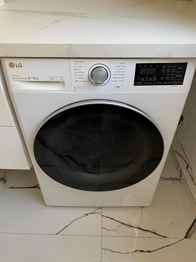 Upscale 80m2 2 Bedroom Near Champs Elysees Appartement