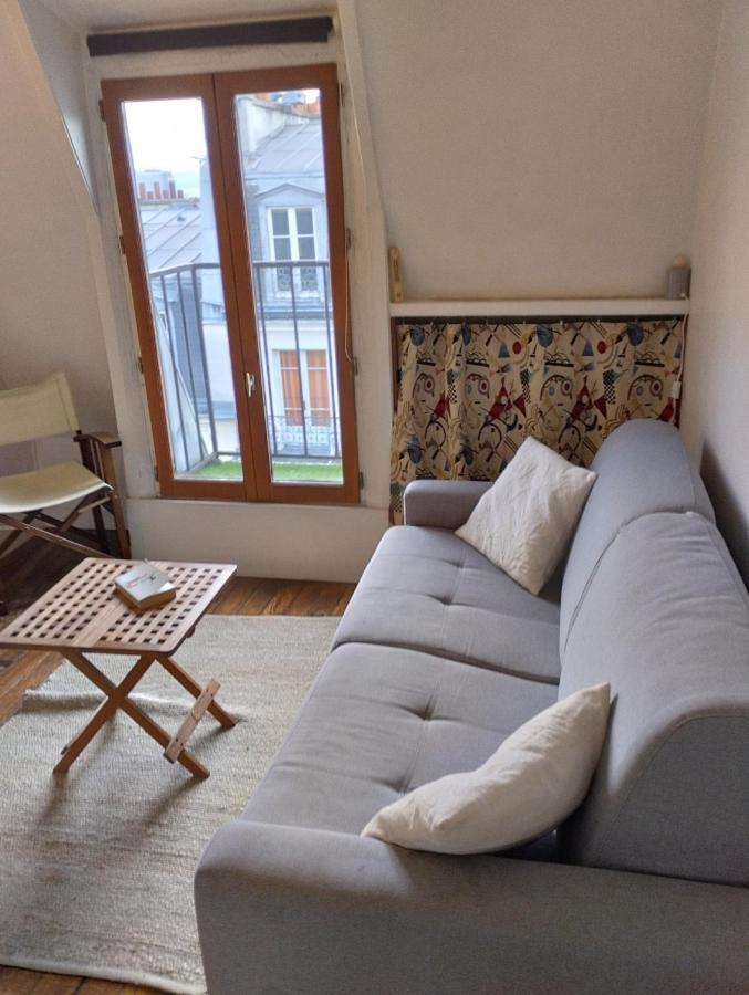 Apartment F1 Cosy Montmartre Avec Balcon