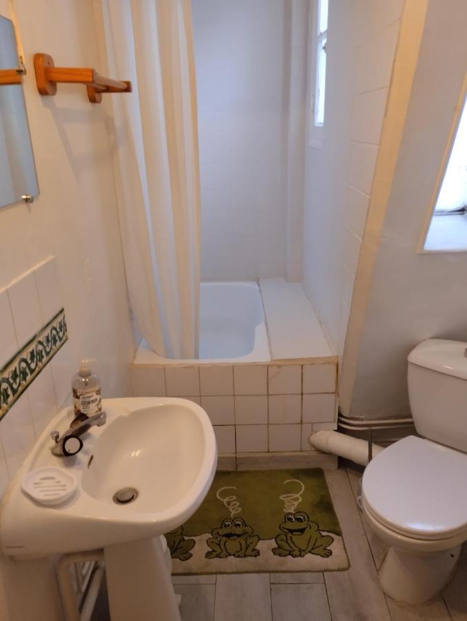 F1 Cosy Montmartre Avec Balcon Apartment