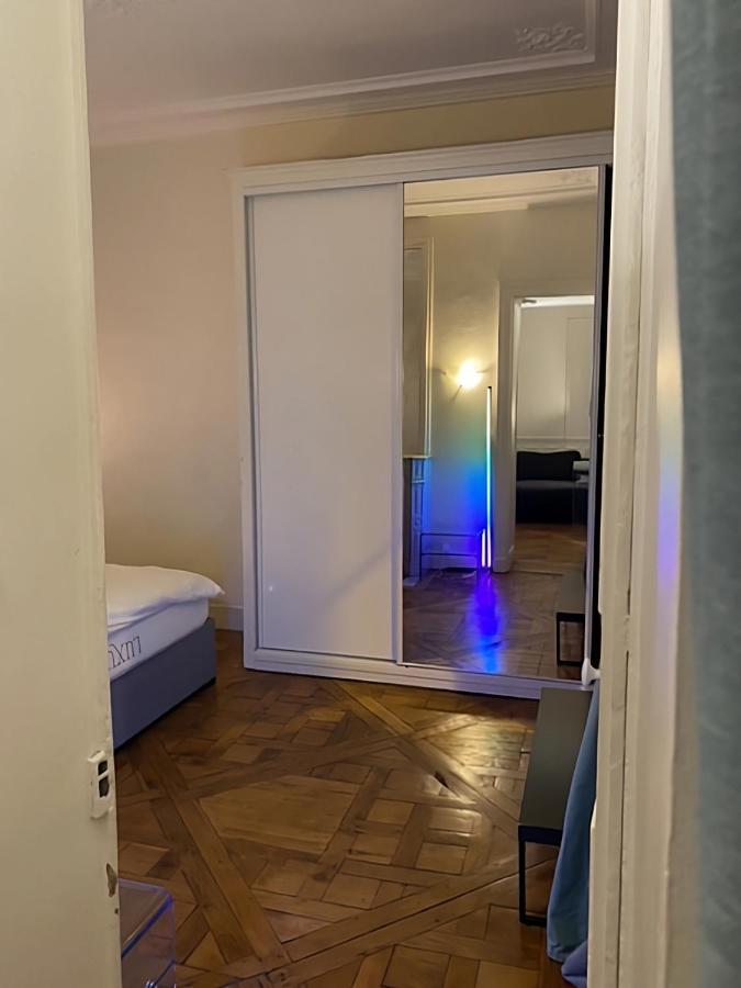 Spacious Next To Place Vendome