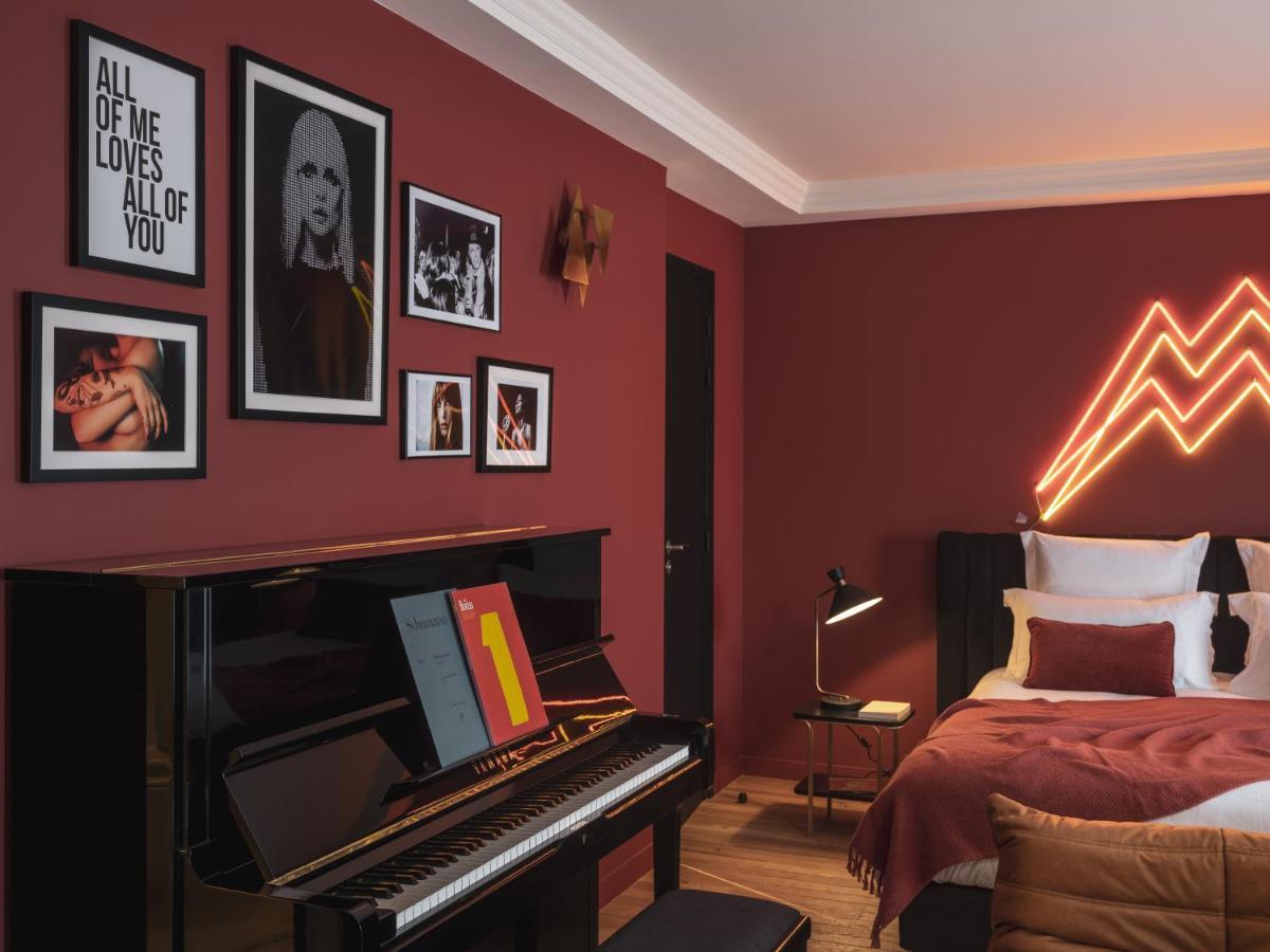Seven Hotel