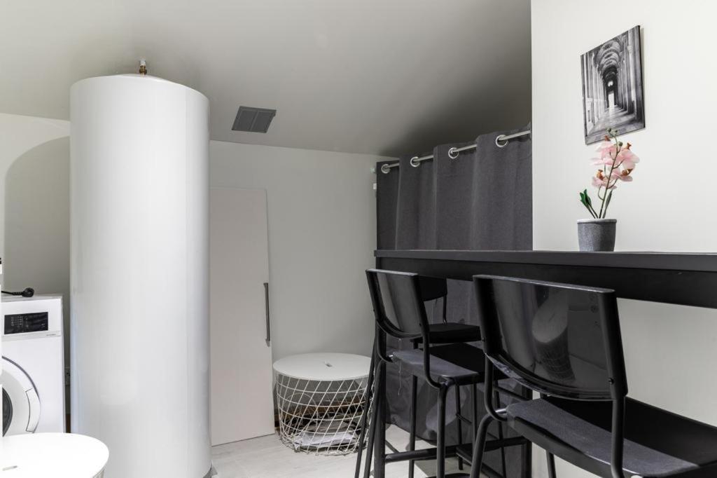 Hsh Batignolles Sauffroy Charming 8p Appartement Paris