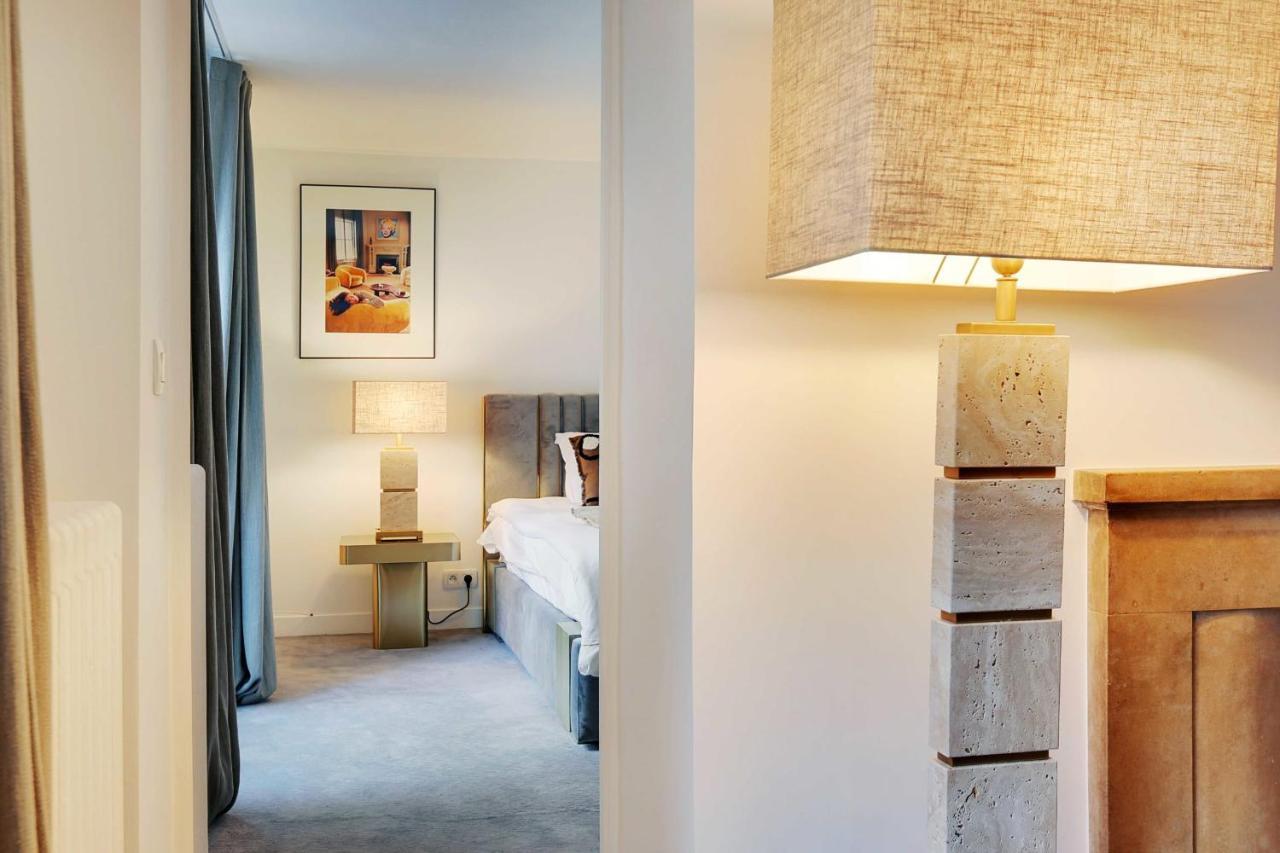 Apartment Elegant - 2bd-6p - Avenue Montaigne Paris