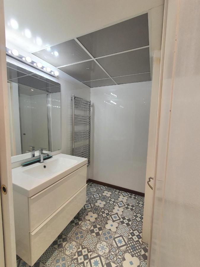 Couleur St Martin Apartment Paris