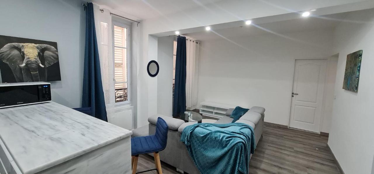 Apartment Tres Lumineux Porte De Saint-cloud - F3 Avec Parentale Paris