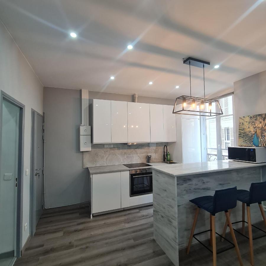Tres Lumineux Porte De Saint-cloud - F3 Avec Parentale Paris