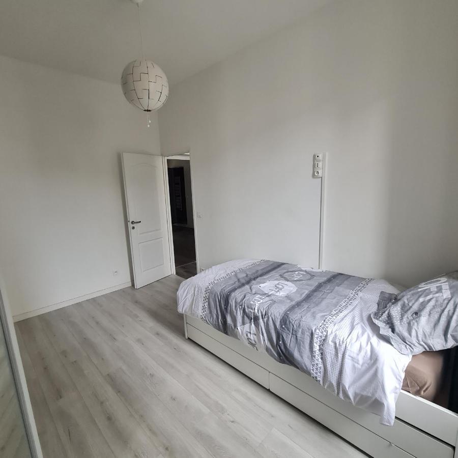 Tres Lumineux Porte De Saint-cloud - F3 Avec Parentale *