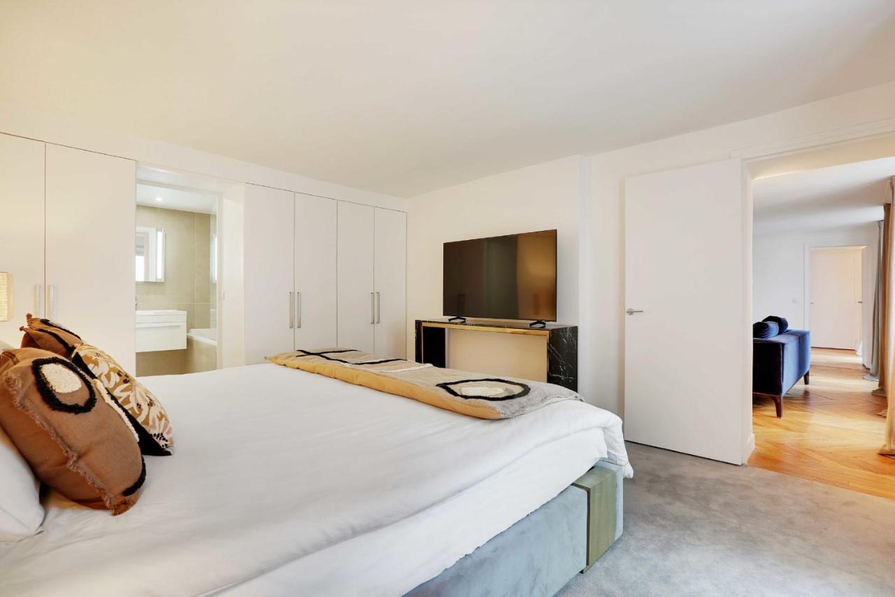 Elegant - 2bd-6p - Avenue Montaigne Apartment *
