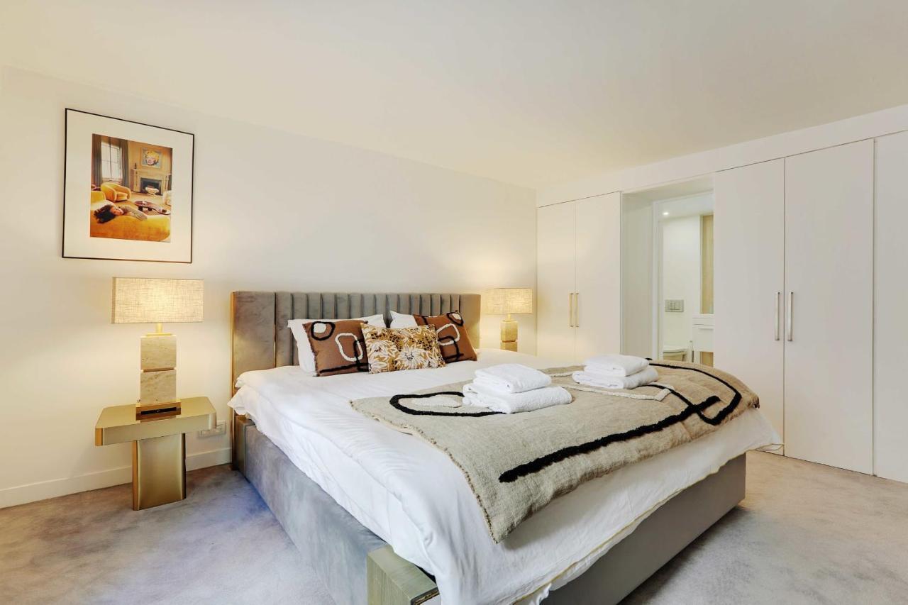 Apartment Elegant - 2bd-6p - Avenue Montaigne Paris