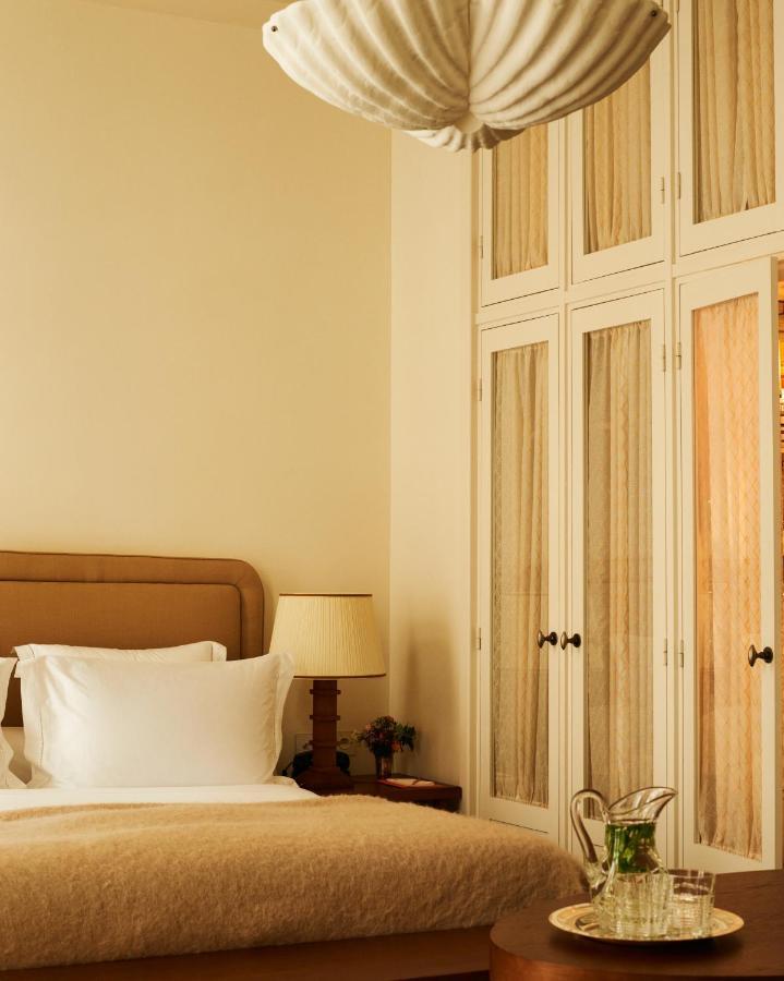 Chateau Voltaire Paris