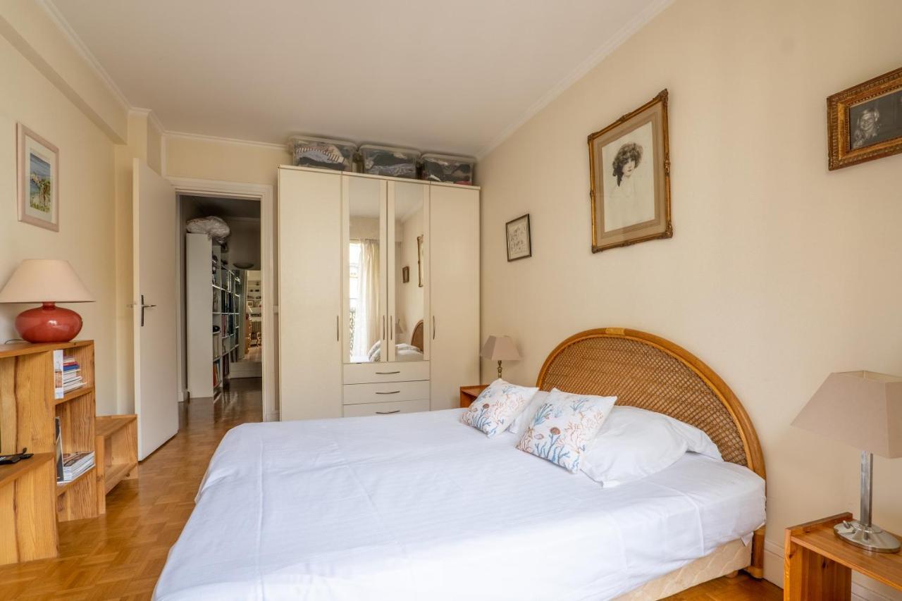 Veeve - Fragments In Time Apartment Paris