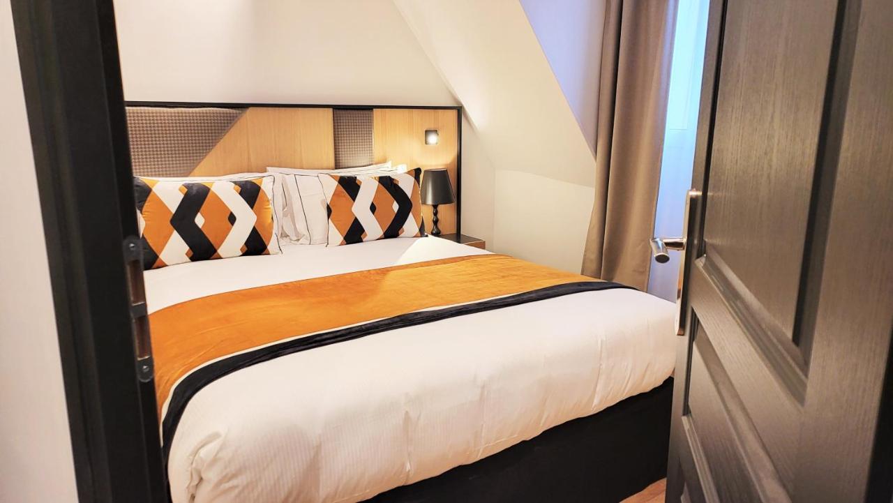 Hotel Star Champs-elysées Paris