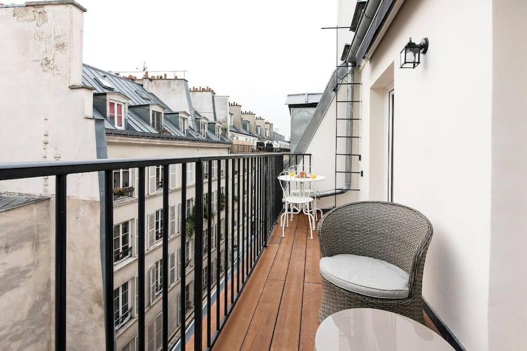 Apartment Superbe Avec Balcon Au Coeur De Montorgueil Paris