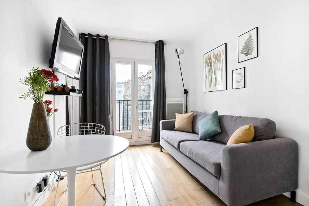 Superbe Avec Balcon Au Coeur De Montorgueil Apartment Paris