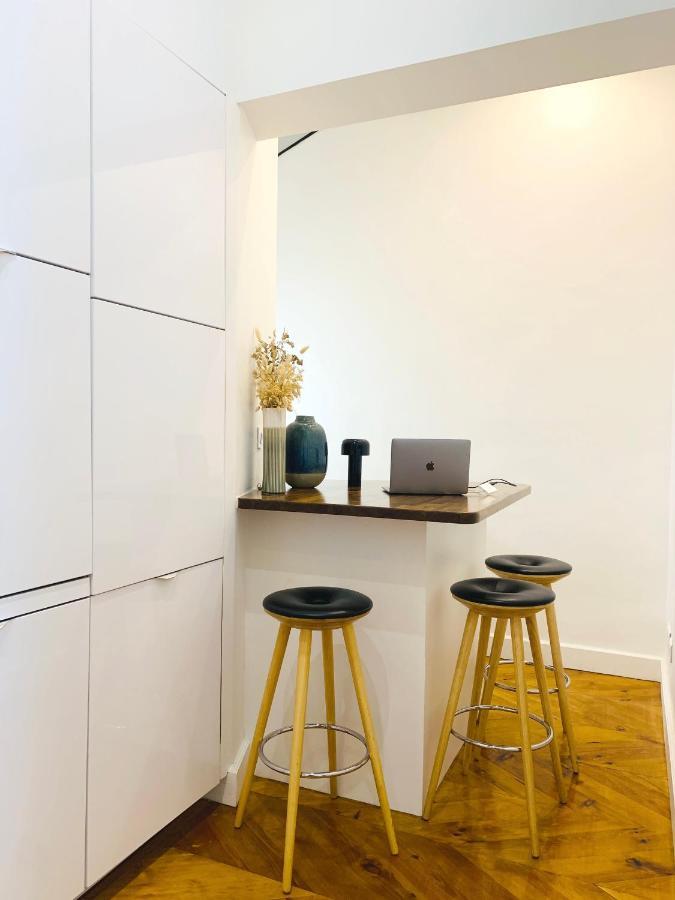 2 Bedrooms - Centre - Champs Elysees Apartment *
