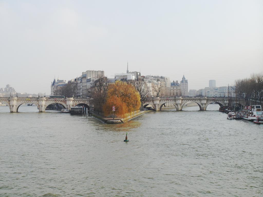 Chambre D Hote : Louvre Elegant Apt Suite 3* Paris