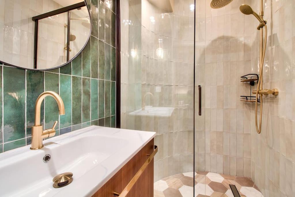 Apartment Cozy Heart Of Montmartre & Historic