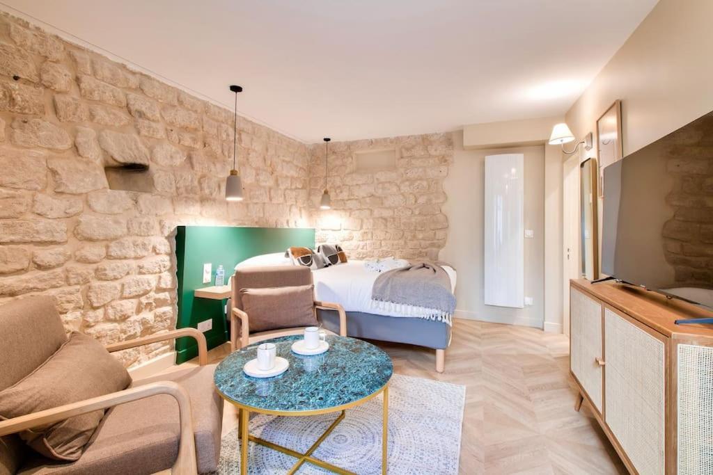 Cozy Heart Of Montmartre & Historic Apartment *