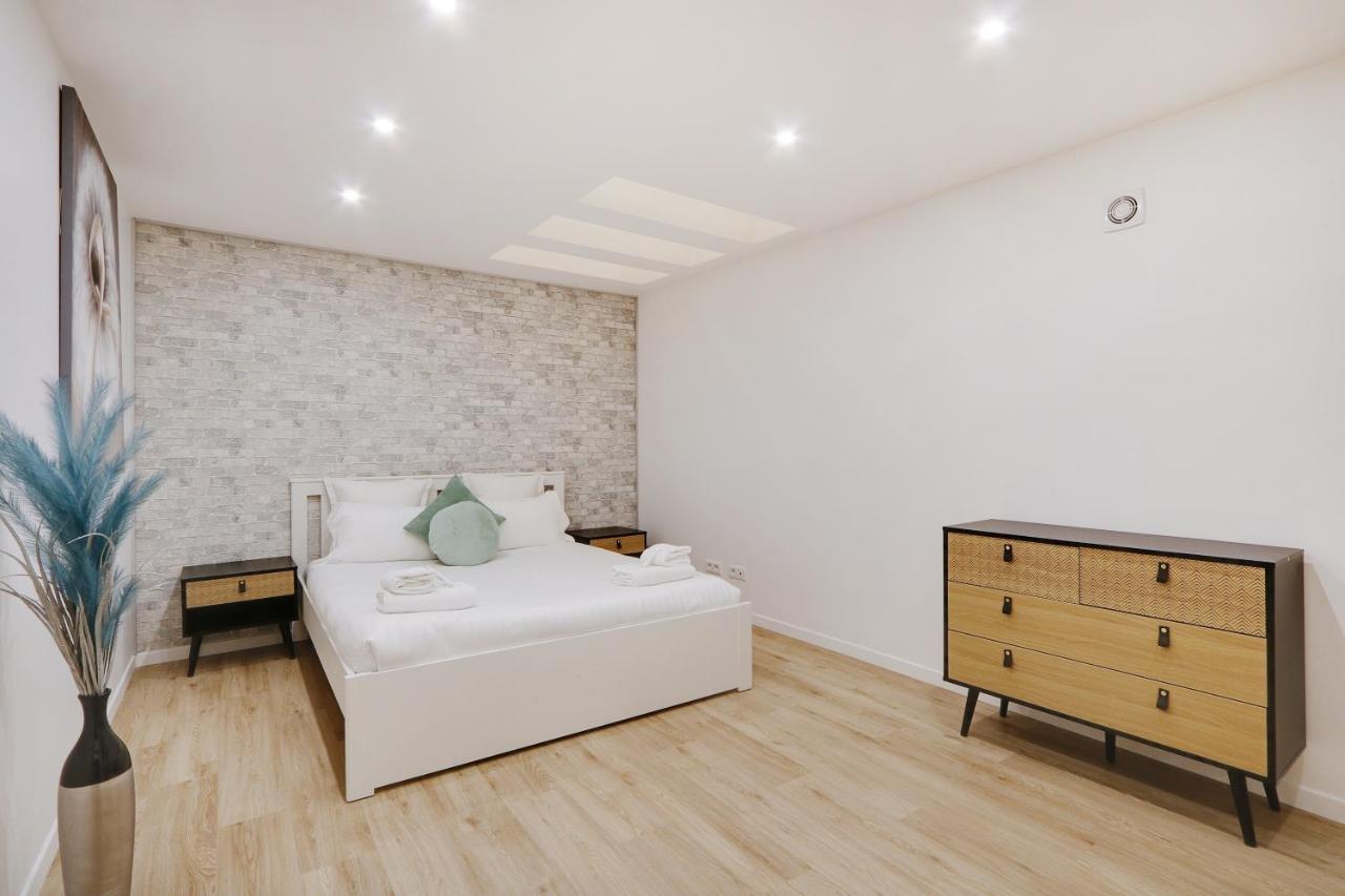 Pick A Flat's In La Chapelle - Impasse Du Cure