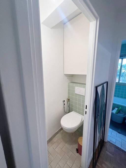 Entiry Apartment, Private In Paris