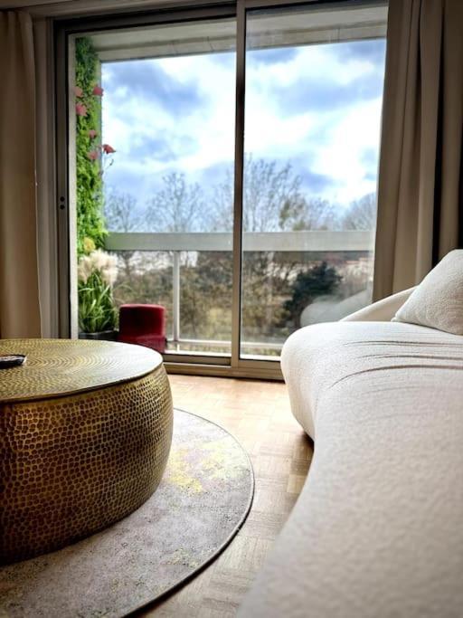 Pere Lachaise Apartment Paris