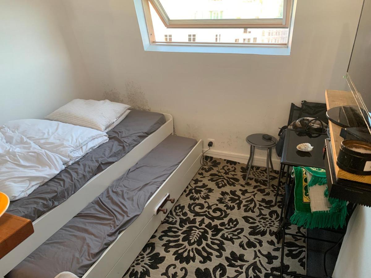 Chambre Pour Deux Personnes Appartement *