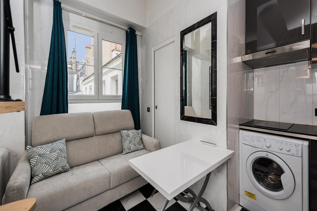 Pres Des Champs-elysees Apartment Paris