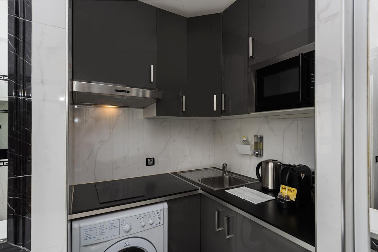Pres Des Champs-elysees Apartment Paris