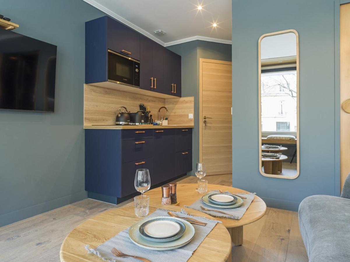 Apartment The Blue Alma Eiffel Tower *