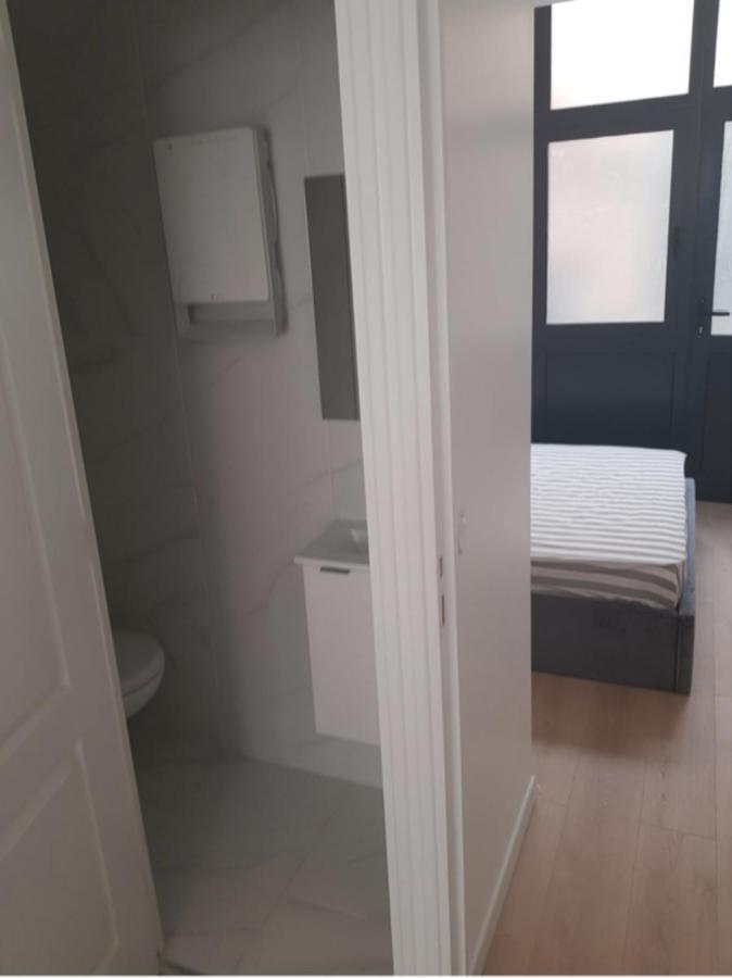 21m Comfortable Near The Eiffel Tower